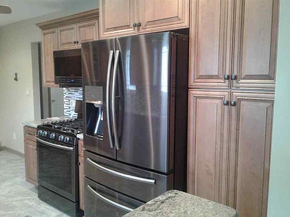 3rd image of 26310 Cecile St