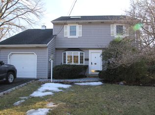 284 Hickory Ave, Tenafly, NJ 07670