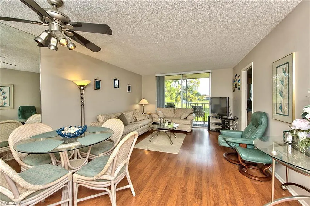2 bed, 2.0 bath, 842 sqft, $3,000 — Photo 4