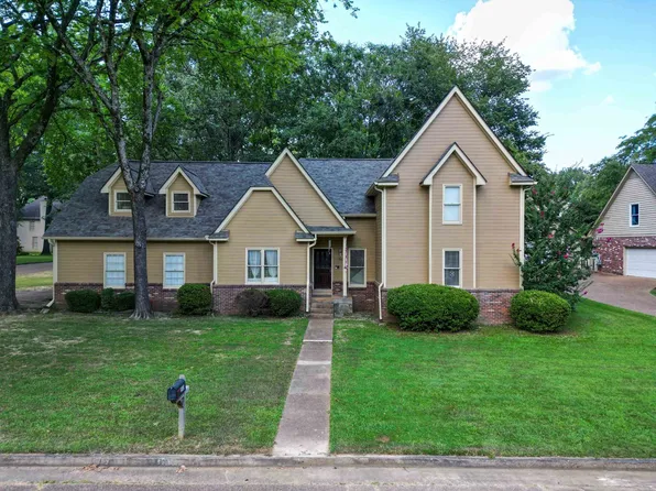 510 Old Oak Ln, Collierville, TN 38017