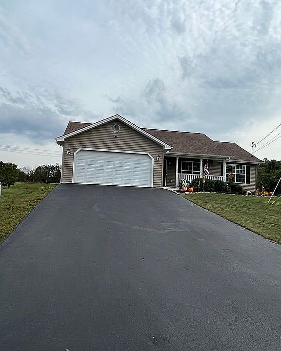 1st image of 438 Alfalfa Ln