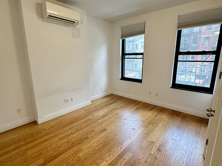 749 9th Ave #303 — Photo 8