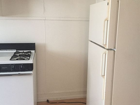 Kitchen - view 1