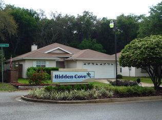 2002 Featherwood Dr W, Jacksonville, FL 32233