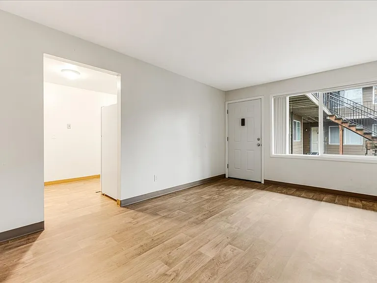 Bayberry Apartments — Photo 12