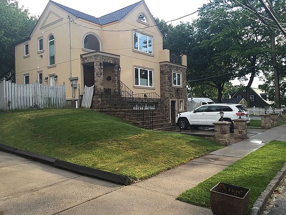 2nd image of 444 Purdy Ave