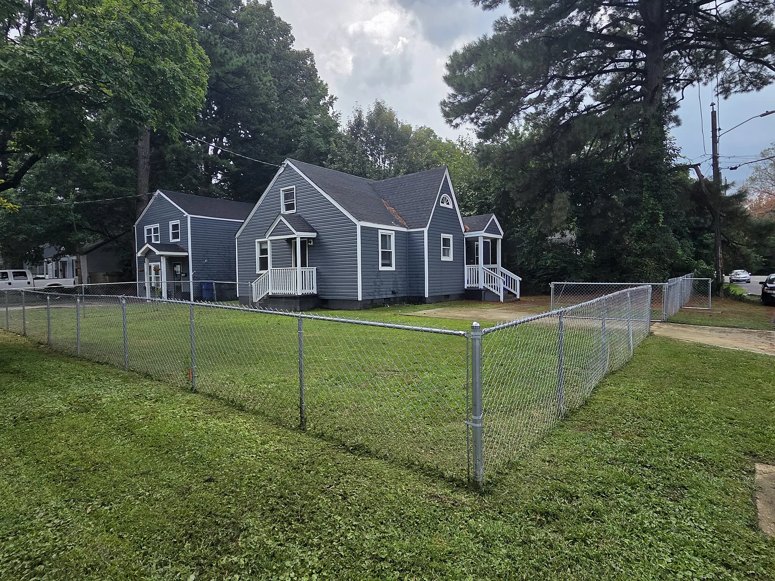 3 bed, 1000 sqft, $1,875 — Photo 2