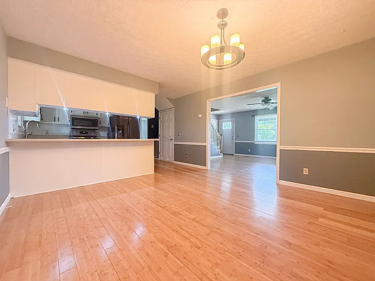 3339 Riveroaks Dr — Photo 7