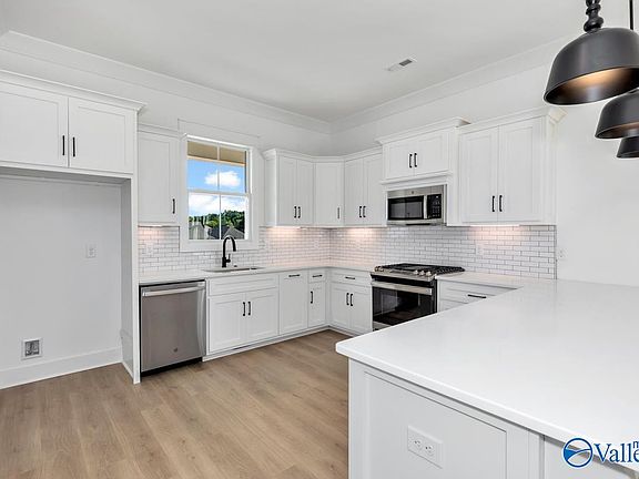 4th image of 6420 Lenox Hill Way NW