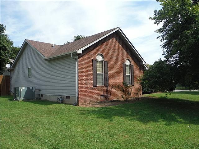 2nd image of 501 Wilma Ct