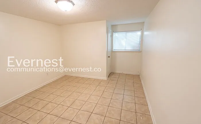 1851 Dana Ln — Photo 7