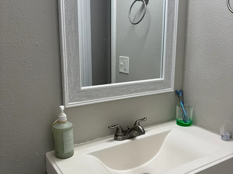 190 Pompano Dr SE #C — Photo 11