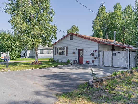 5th image of 1519 Laurene St