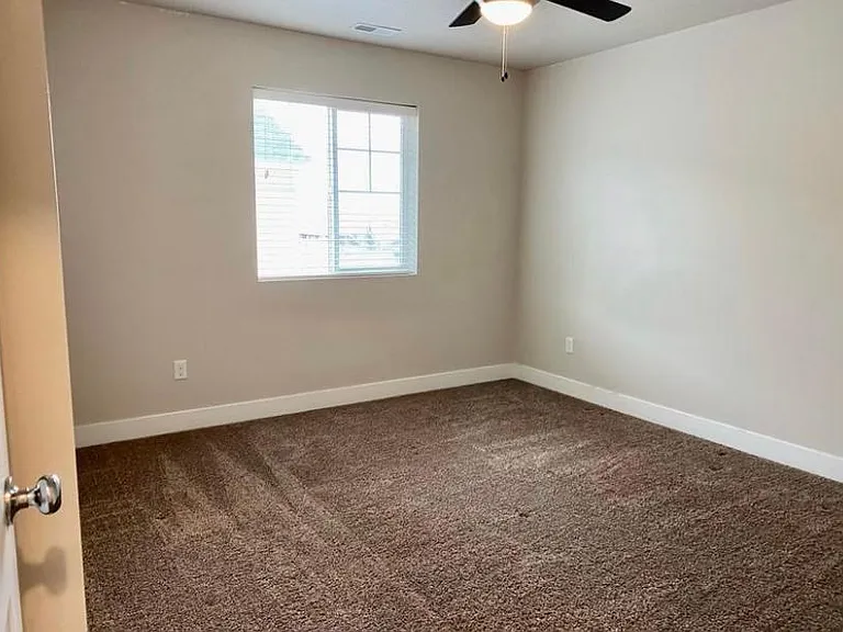 173 E Fiddlers Canyon Rd #60 — Photo 21