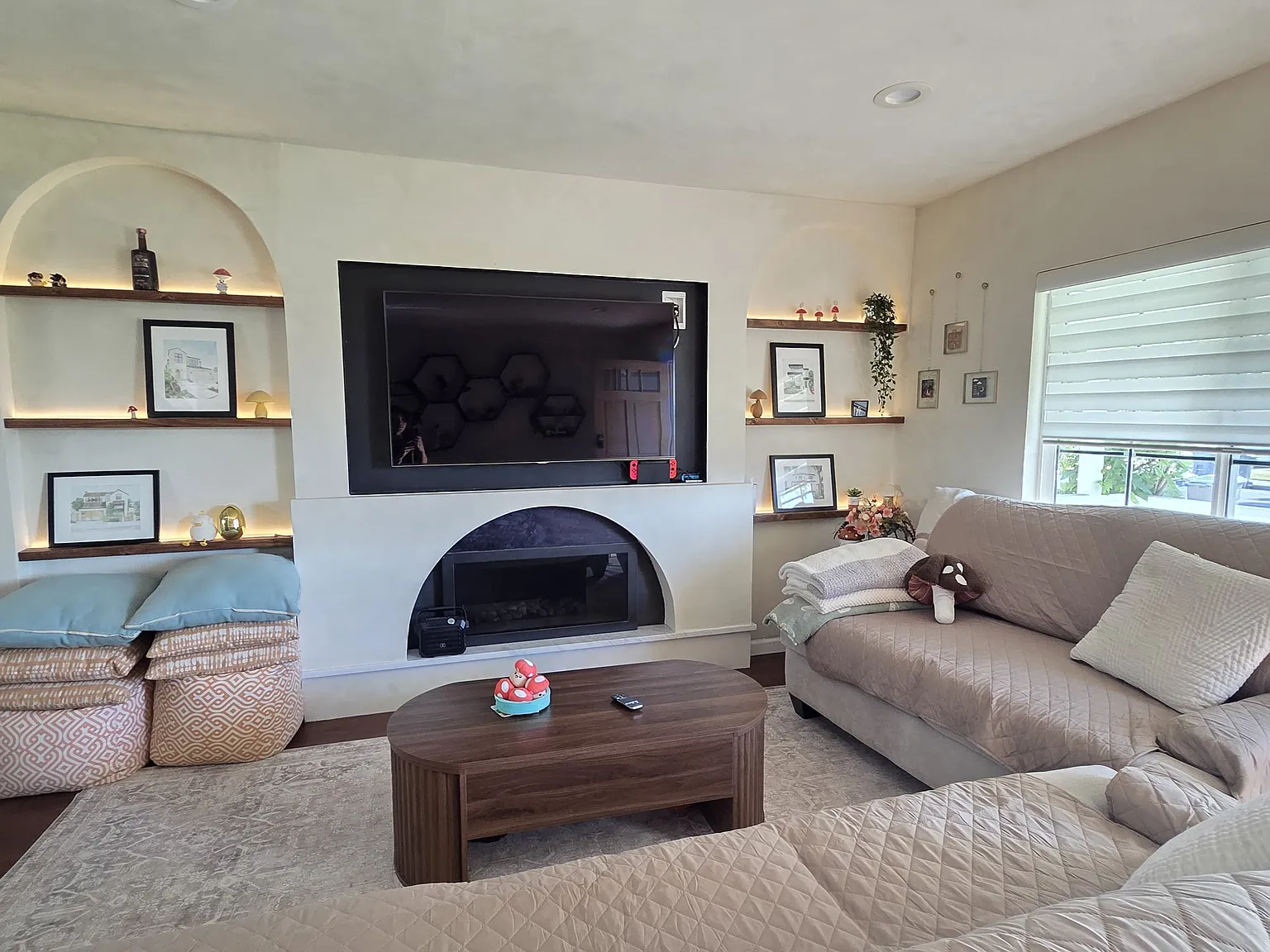 2 bed, 837 sqft, $3,500 — Photo 2