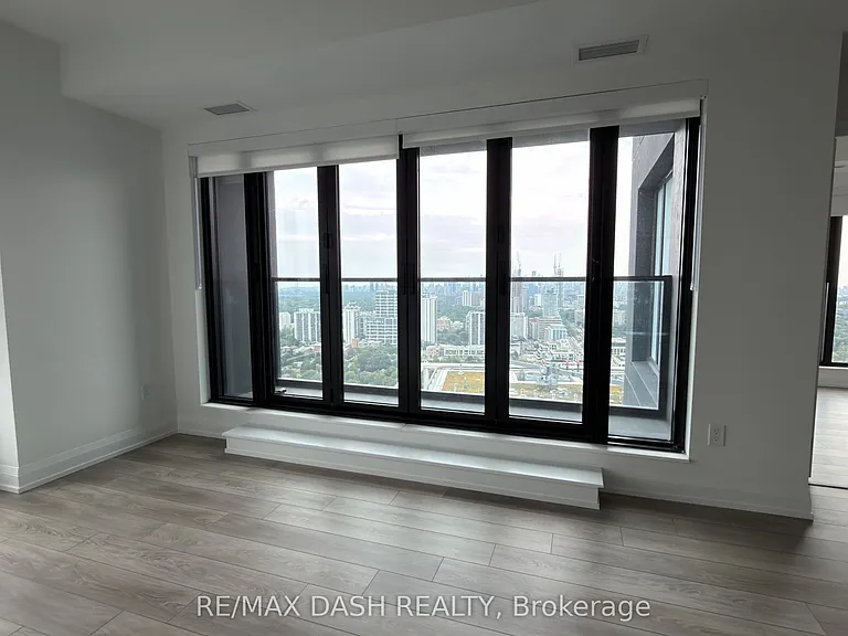 20 Soudan Ave #3603 — Photo 13