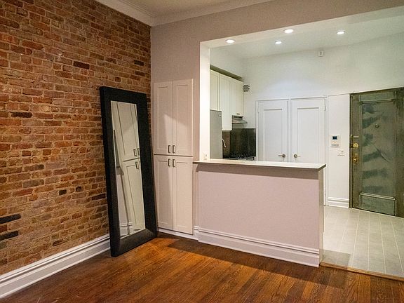 5th image of 322 E 55th St APT 1C