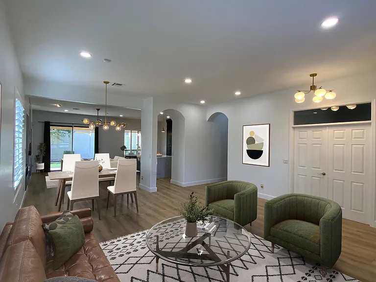 6204 E Phelps Rd — Photo 2