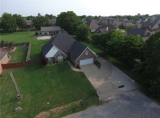 210 Edgewood Ave, Springdale, AR 72764