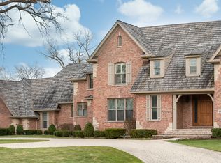 2023 Burr Oak Dr W, Glenview, IL 60025