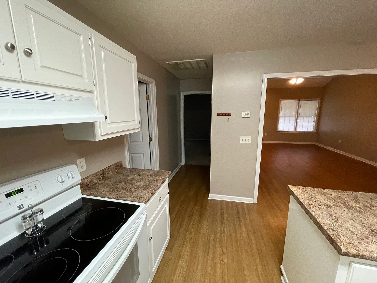 5625 Landings Pkwy — Photo 2
