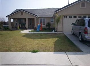 1904 Park Ave, Sanger, CA 93657