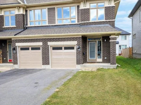 15 Brixton Way, Ottawa, ON K2S 2N9