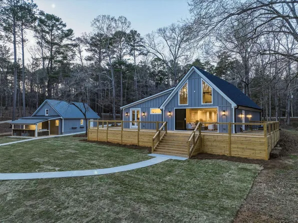 1280 Kimbrough Dr, White Plains, GA 30678