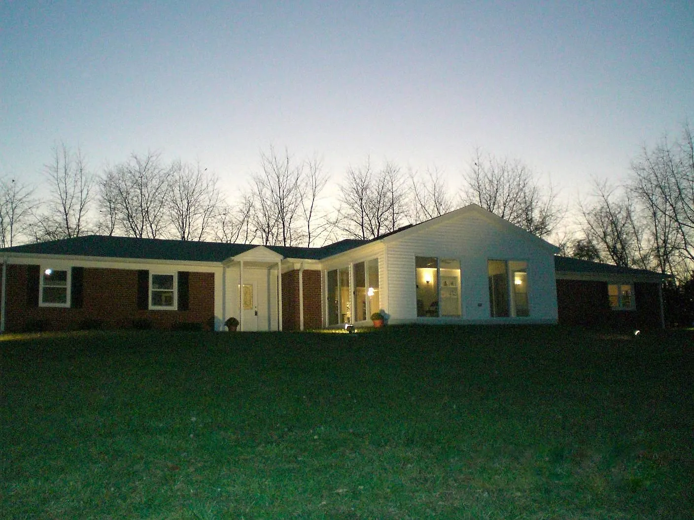 225 Moore Rd photo 1