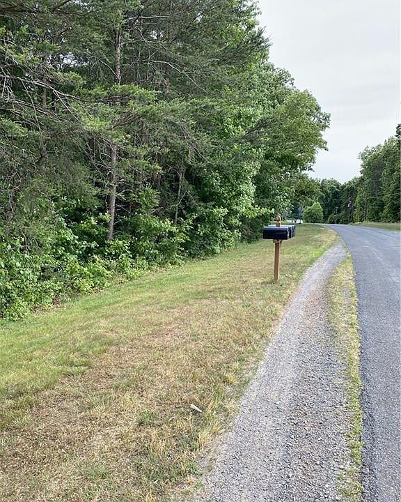2nd image of 5234 Seven Hills Rd