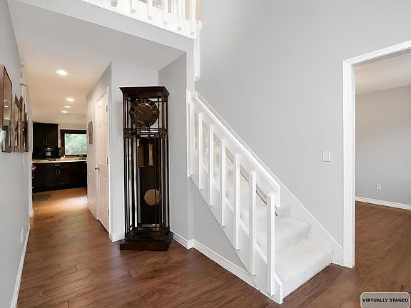 5th image of 313 Whitmore Ln