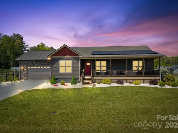 21 Corto Ln, Flat Rock, NC 28731