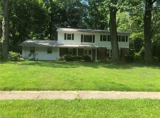 9359 Canterbury Ln, Mentor, OH 44060