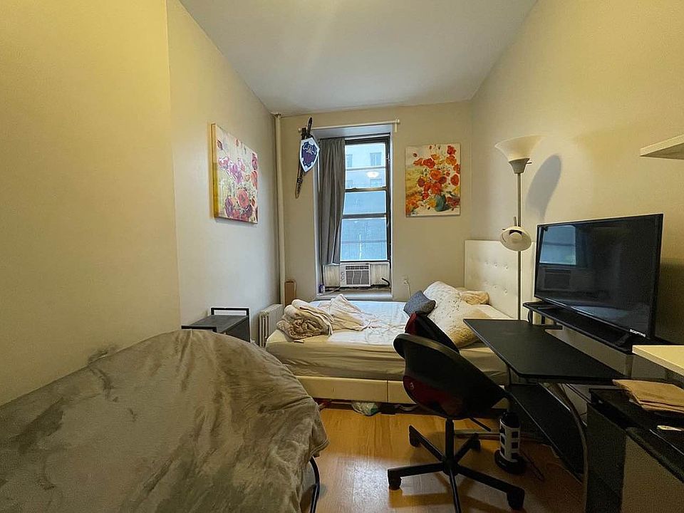 1st image of 307 E 14th St #204