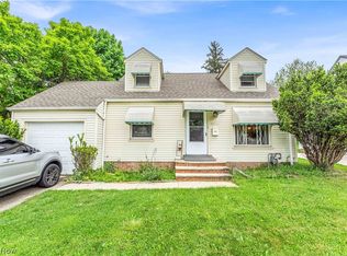 19221 Stockton Ave, Maple Heights, OH 44137