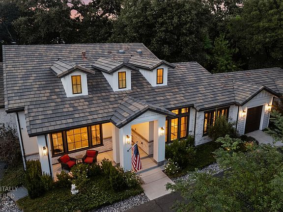 3rd image of 4332 Poseidon Ln