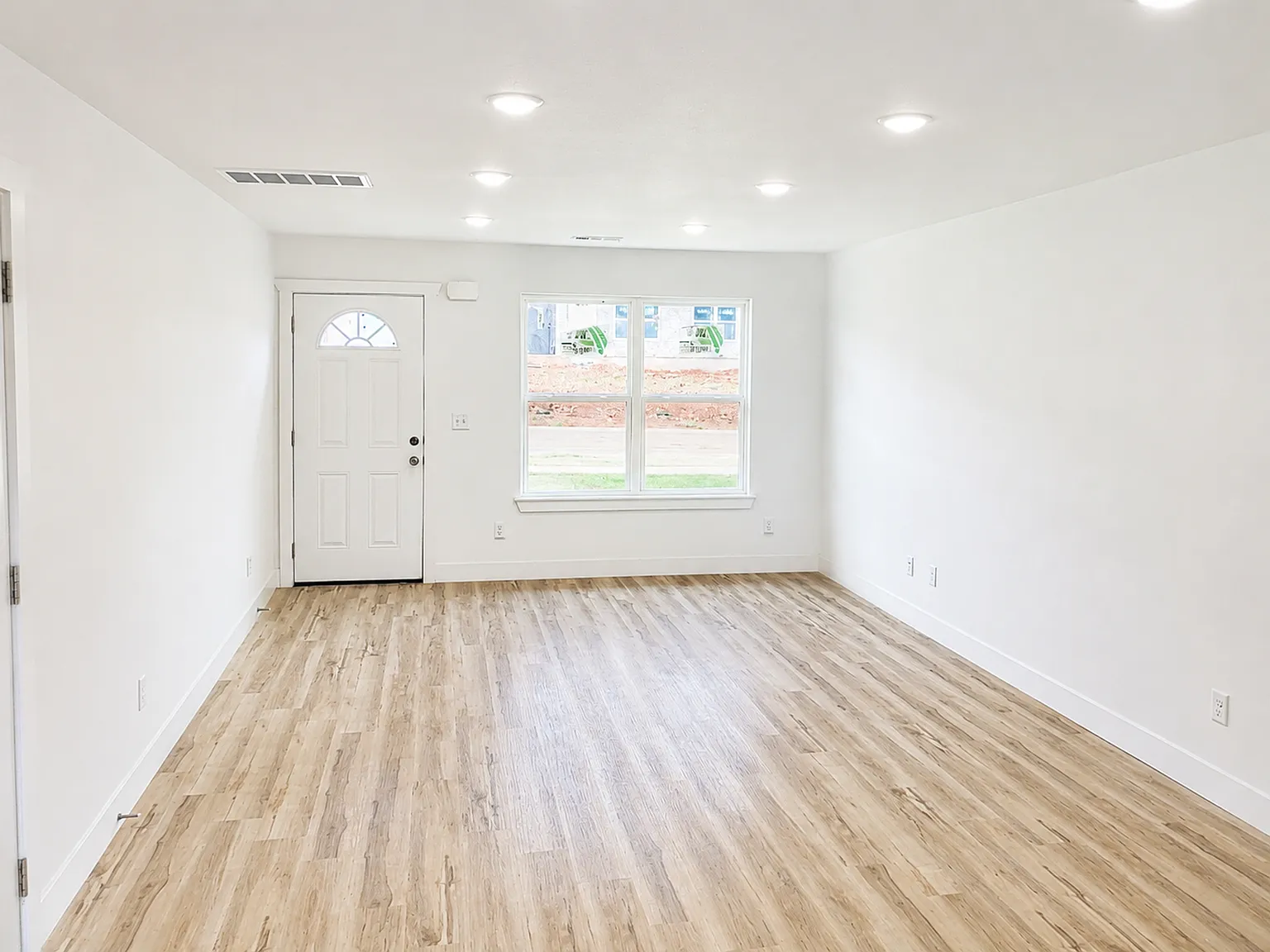 1205 Nedra Drive — Photo 3