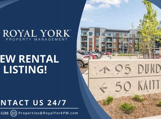 95 Dundas St W #419, Oakville, ON L6M4L9