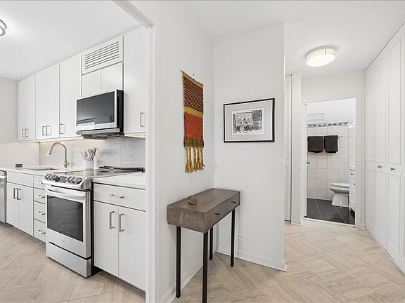 4th image of 4250 N Marine Dr APT 2836