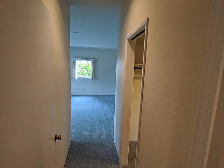 251 Old Schoolhouse Rd — Photo 21