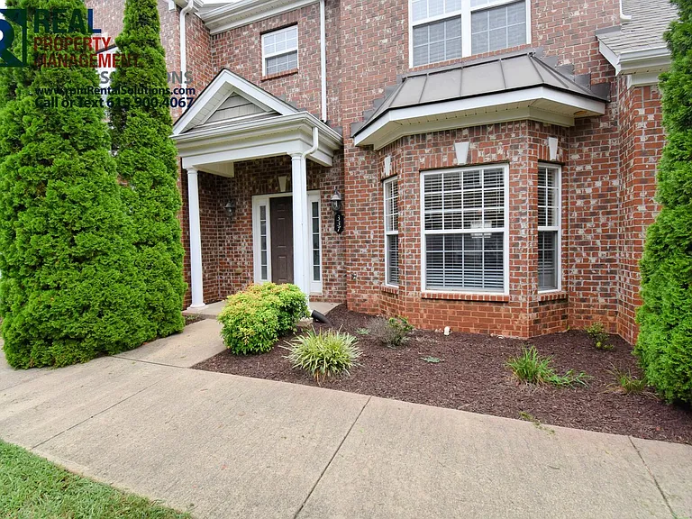 337 Rowlette Cir — Photo 1