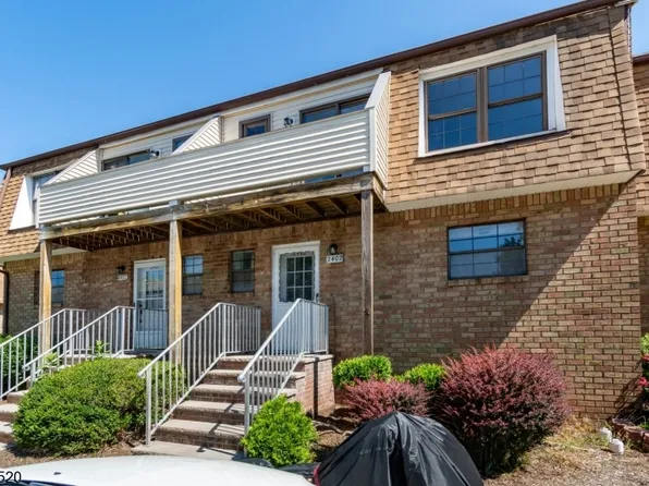2402 Trafalgar Sq, Hillsborough Twp., NJ 08844