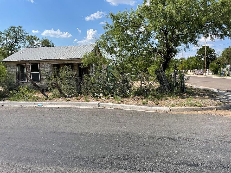 1st image of 2405 Barrera St