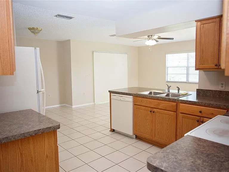 10124 Carrin Rd — Photo 3