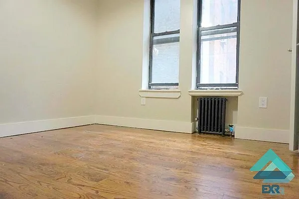 Rented by EXR | media 24