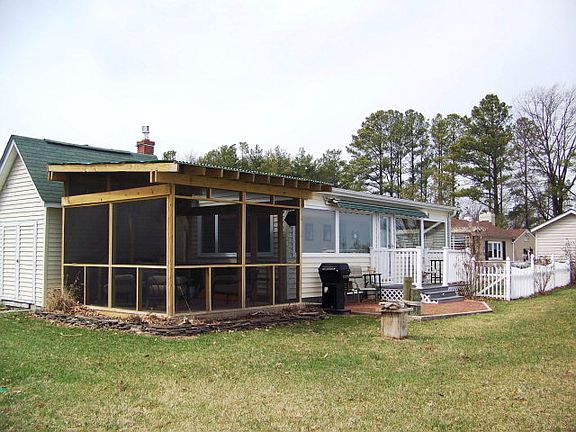 4th image of 33 Saint James Ln