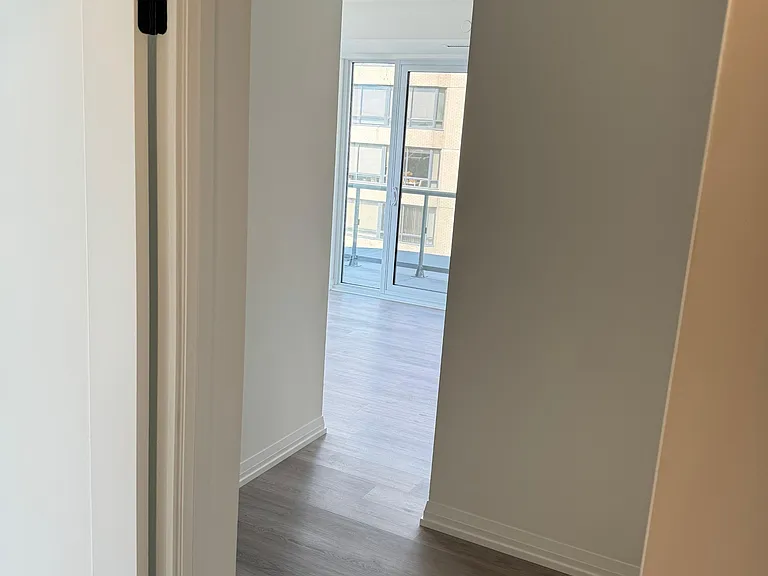 280 Dundas St W #602 — Photo 6