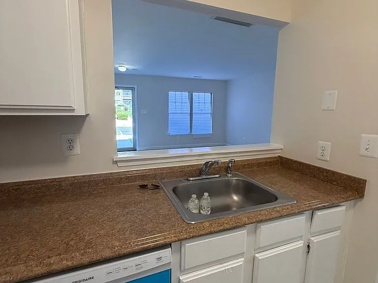 4118 Peppertree Ln — Photo 15