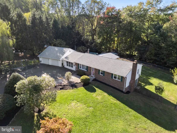 6756 Silver Maple Ct, Warrenton, VA 20187