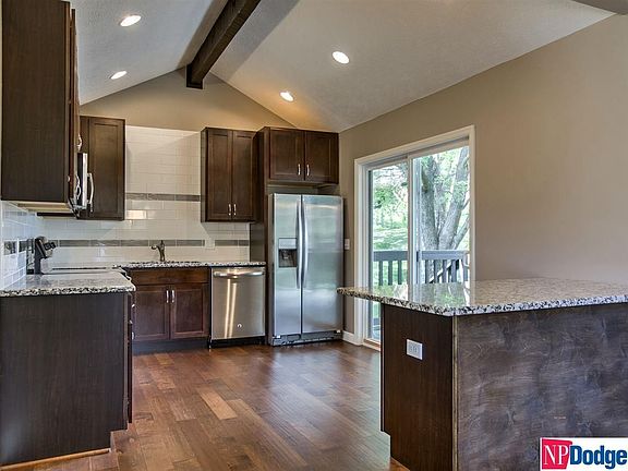 5th image of 12136 Burdette Cir